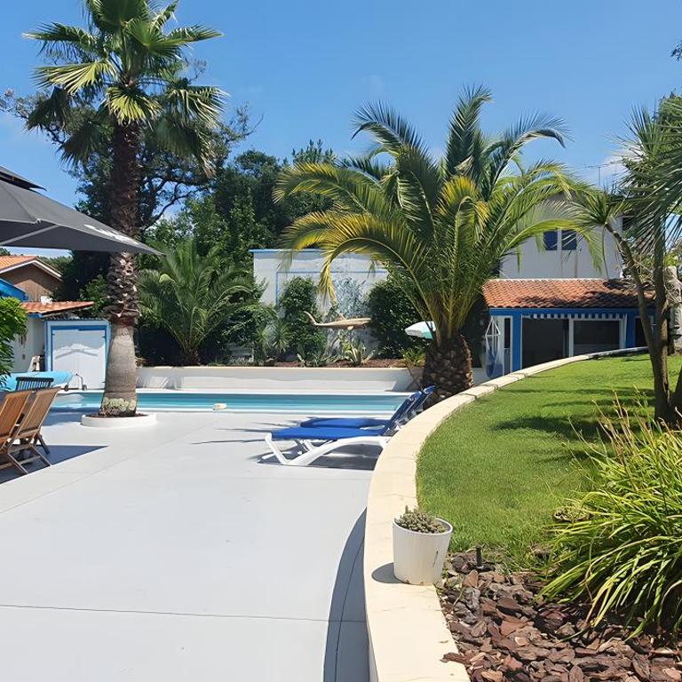 Maison avec piscine proche océan - Four-Bedroom House - 1