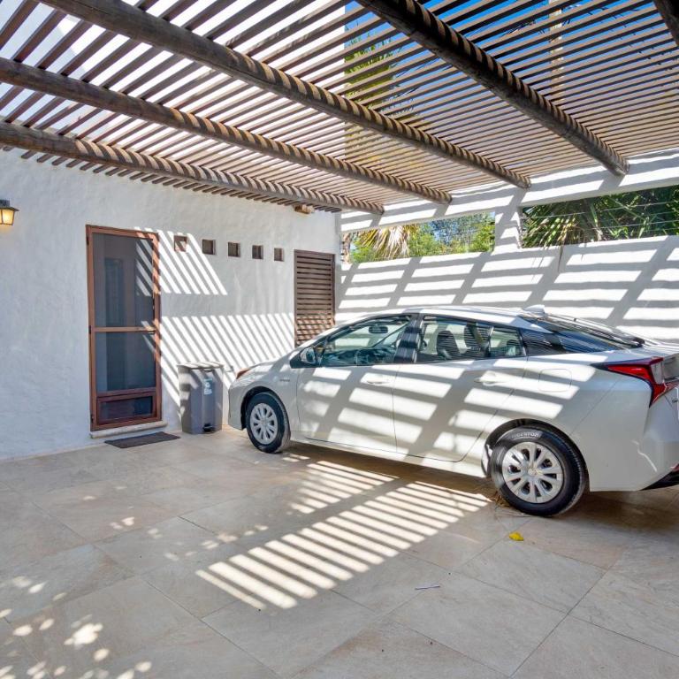 Casa Ceiba - 4 Bedroom Villa with Private Pool and great location in trendy neighborhood - fits 8 - Three-Bedroom Villa - 39