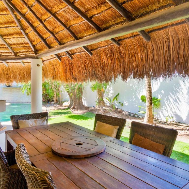 Casa Ceiba - 4 Bedroom Villa with Private Pool and great location in trendy neighborhood - fits 8 - Three-Bedroom Villa - 31