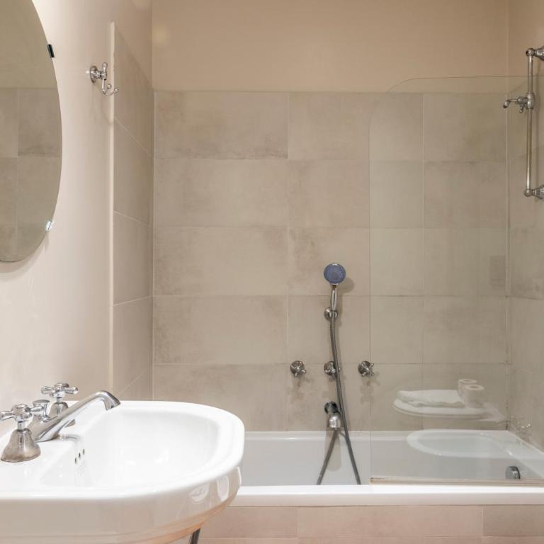 Gatsby Guest House - Zen 60 - Camera Matrimoniale/Doppia con Letti Singoli con Bagno Privato - 1