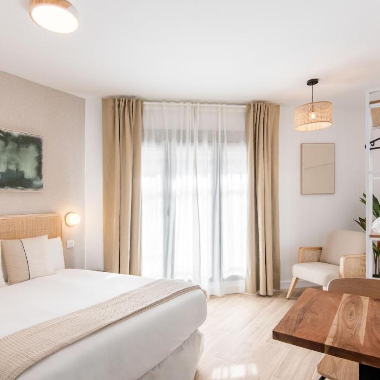 The Madrid Studios by Charming - Studio - Disability Access - 1