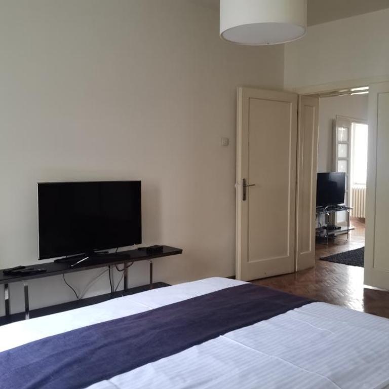 Spacious 2BR Apartment in the Heart of the City - Apartman sa 2 Spavaće Sobe - 11