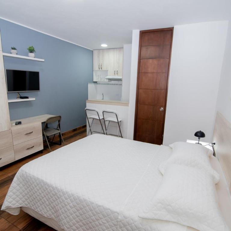 Studio rent - Deluxe Room (2 Adults + 1 Child) - 1