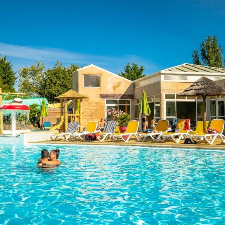 Camping Le Bois Soleil - Mobil home 3 pièces 4 personnes + TV MAE-4364 - Mobile Home - 40
