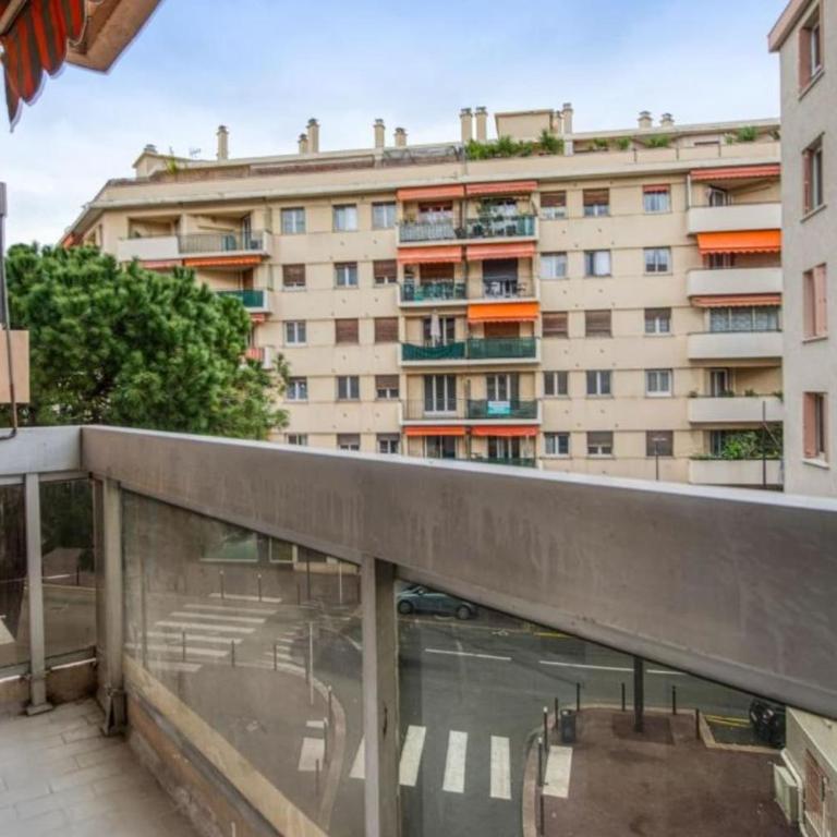 Bright apartment with a view in Antibes - Apartment - 1