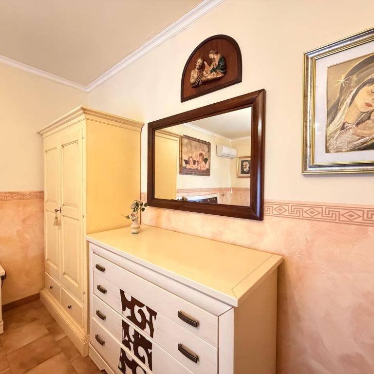 Art & Relax House - Appartamento con 2 Camere da Letto - 1