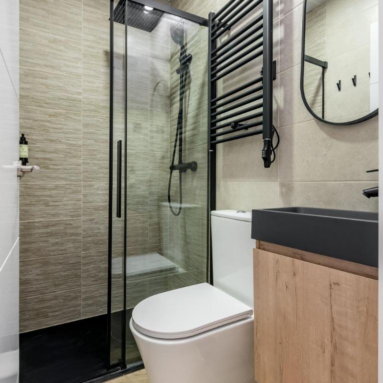 The Madrid Studios by Charming - Apartment - 6