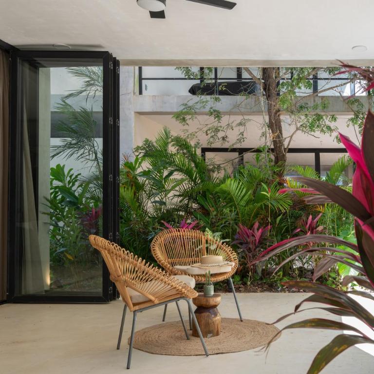 Limas - Two-Bedroom Apartment with Private Pool - 10