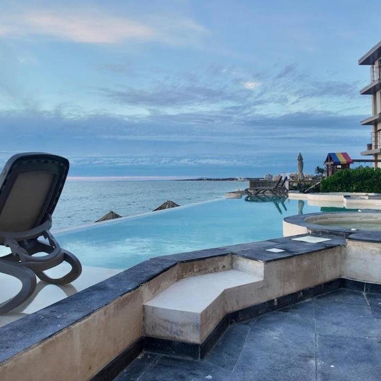 Alberca con terraza privada y con acceso a la playa - Apartamento de 2 dormitorios con terraza - 51