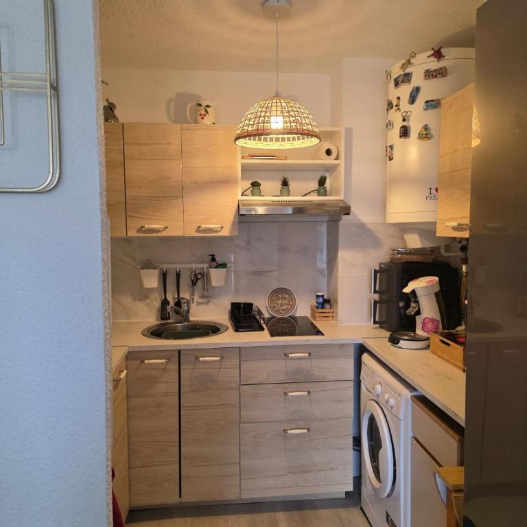 Apartment with View and Terrace in Fréjus - Apartment - 6