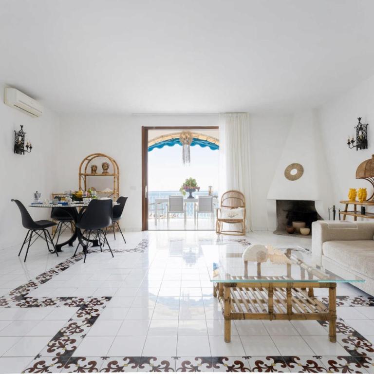 AMORE RENTALS - Villa del Sole - Villa - 37