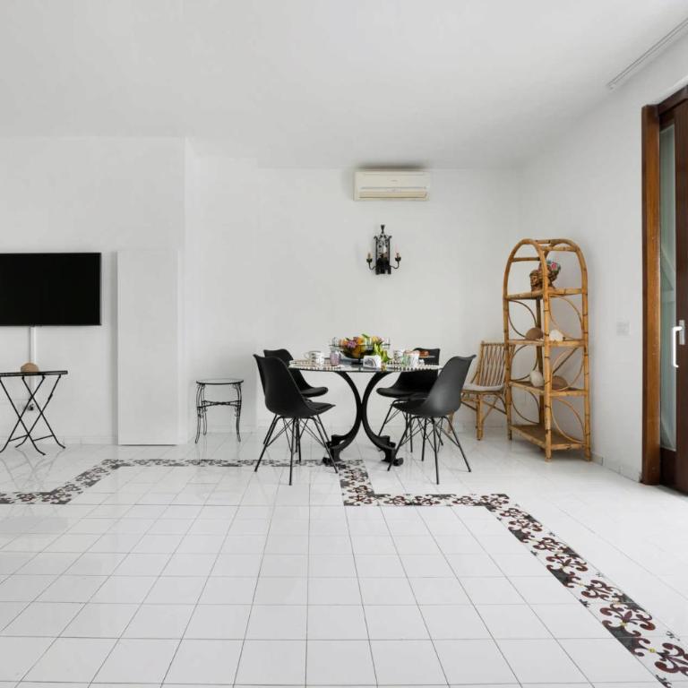 AMORE RENTALS - Villa del Sole - Villa - 40