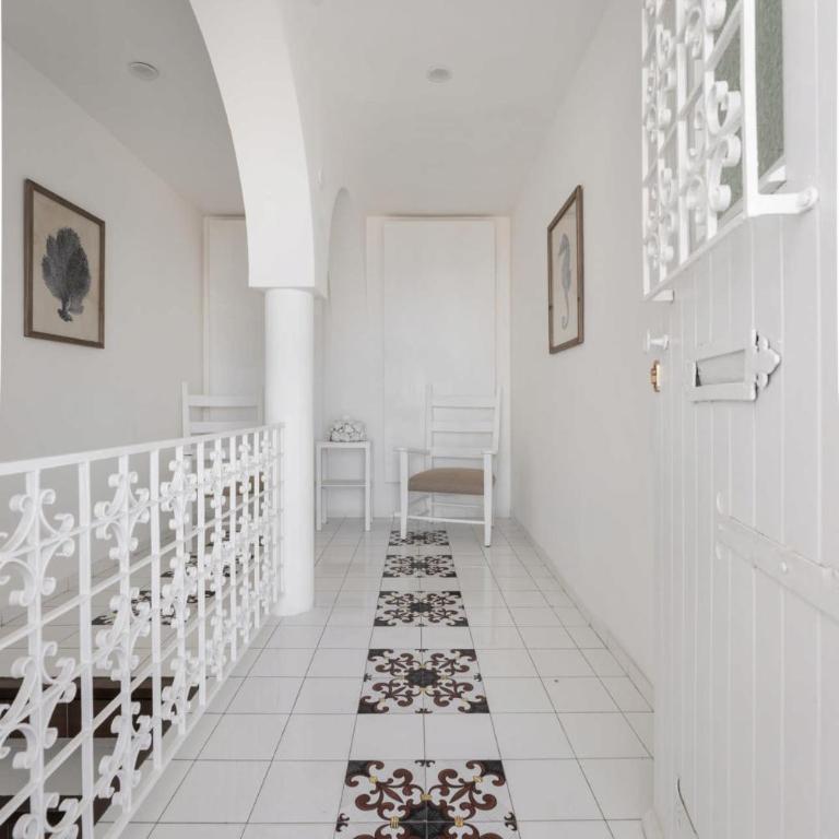 AMORE RENTALS - Villa del Sole - Villa - 42