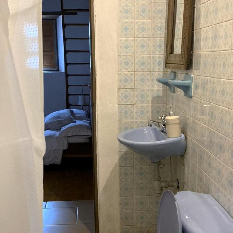 Hostal Casa Tyba - Double Room with Private Bathroom - 9
