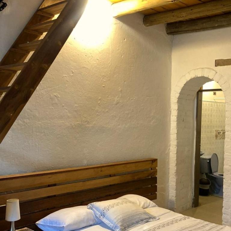 Hostal Casa Tyba - Double Room with Private Bathroom - 8