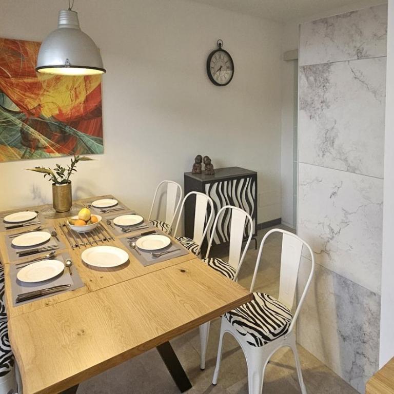 VillasRoyale León - heated pool and barrier free access - Villa - 20