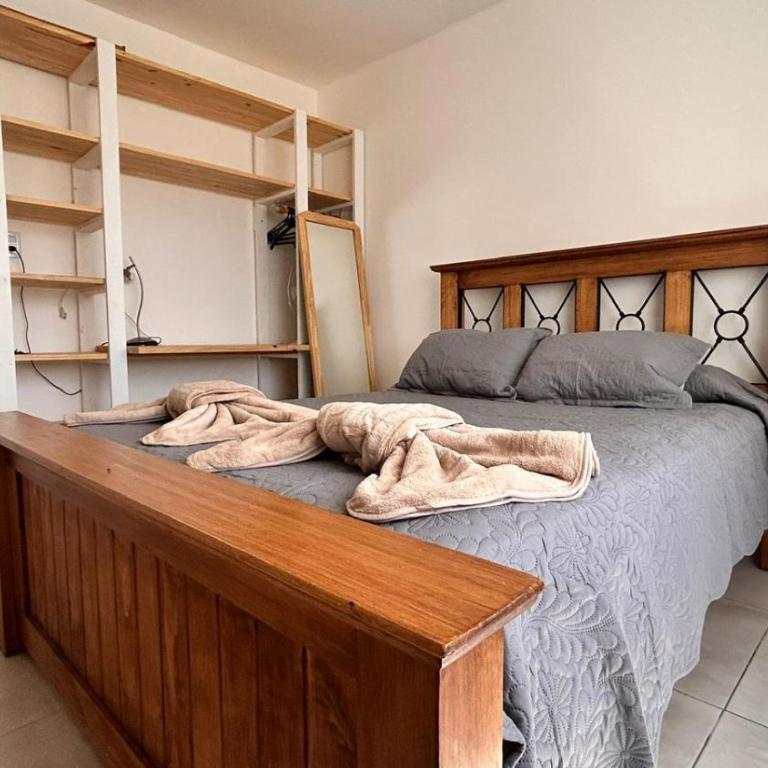 La Ponderosa - Three-Bedroom House - 19