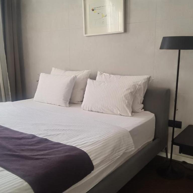 Brand New 3BR Apartment Prime Location and Free Parking - Apartman sa 3 Spavaće Sobe i Balkonom - 10