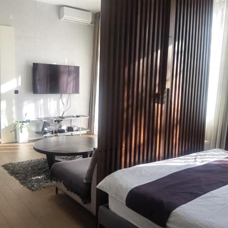 Brand New 3BR Apartment Prime Location and Free Parking - Apartman sa 3 Spavaće Sobe i Balkonom - 8