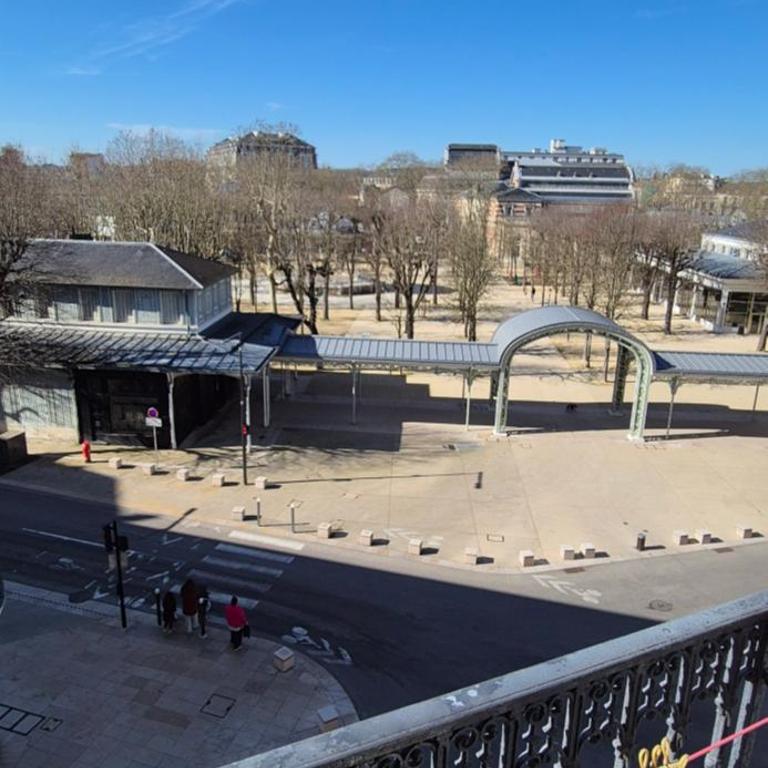 LE SPLENDID - Hypercentre - Proche Opéra & Parcs - Thermes - Appartement 1 Chambre - 23