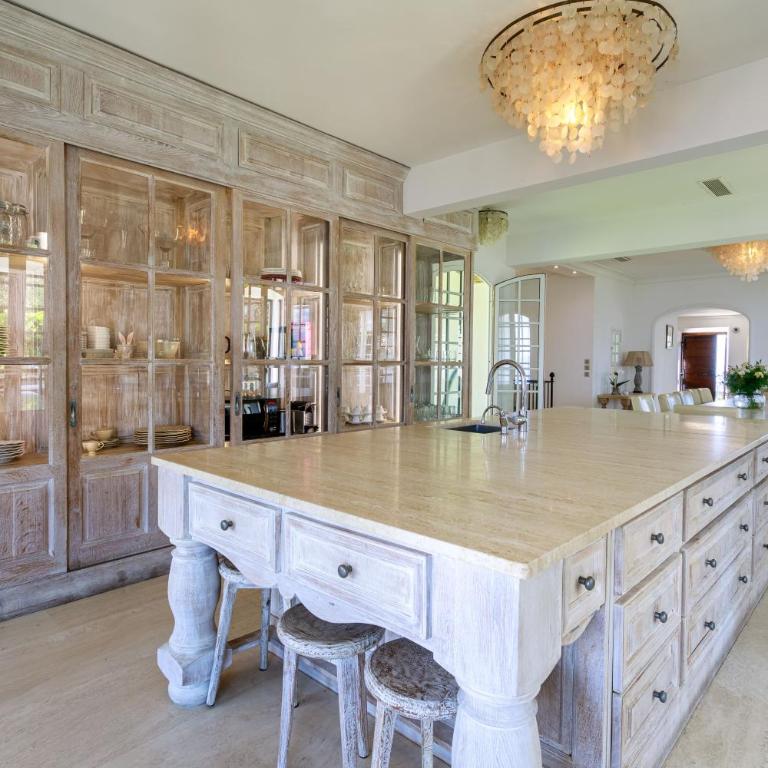 Villa exclusive au sommet de Cannes, 8 chambres, double piscine, vue sur la mer - Villa - 8