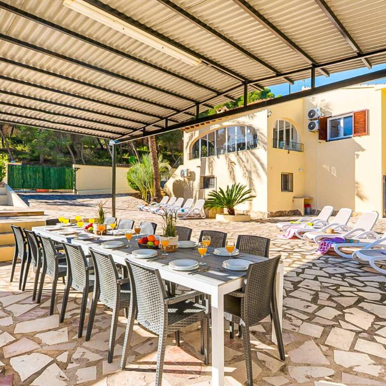 Villa Enzo Moraira - Eight-Bedroom Villa - 11