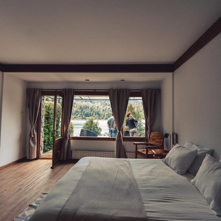 El Remanso del Lago - Habitación con cama extragrande y vistas al lago - 5