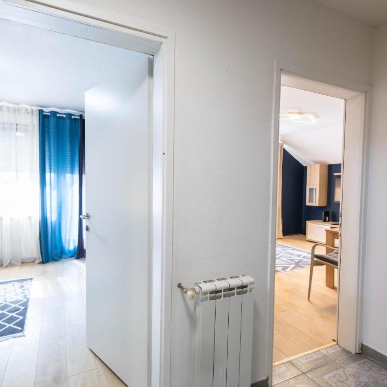 FlyInn Apartment - One-Bedroom Apartment - 19