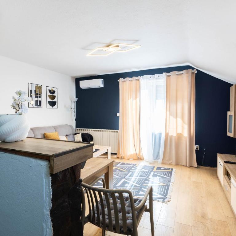 FlyInn Apartment - One-Bedroom Apartment - 6