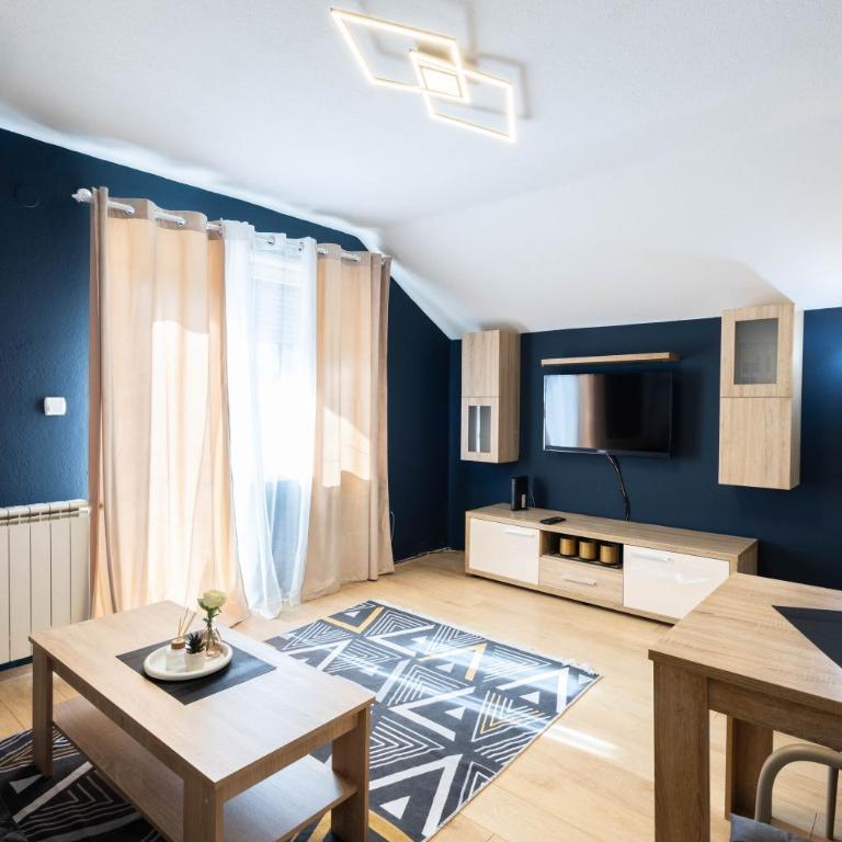 FlyInn Apartment - One-Bedroom Apartment - 1