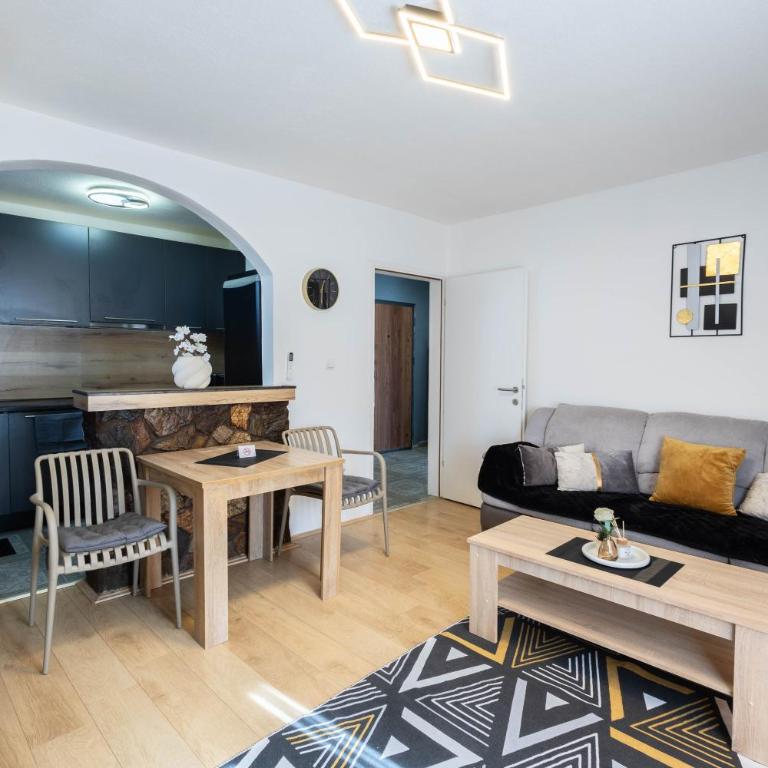 FlyInn Apartment - One-Bedroom Apartment - 7