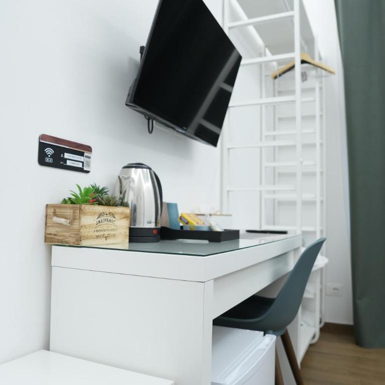 Bea Affittacamere - Double Room with Private Bathroom - 5