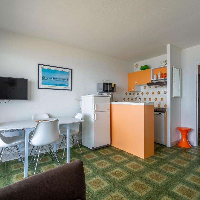Studio cabine avec balcon, parking privé, accès direct plage, proche centre ville - FR-1-319-44 - Monolocale - 4