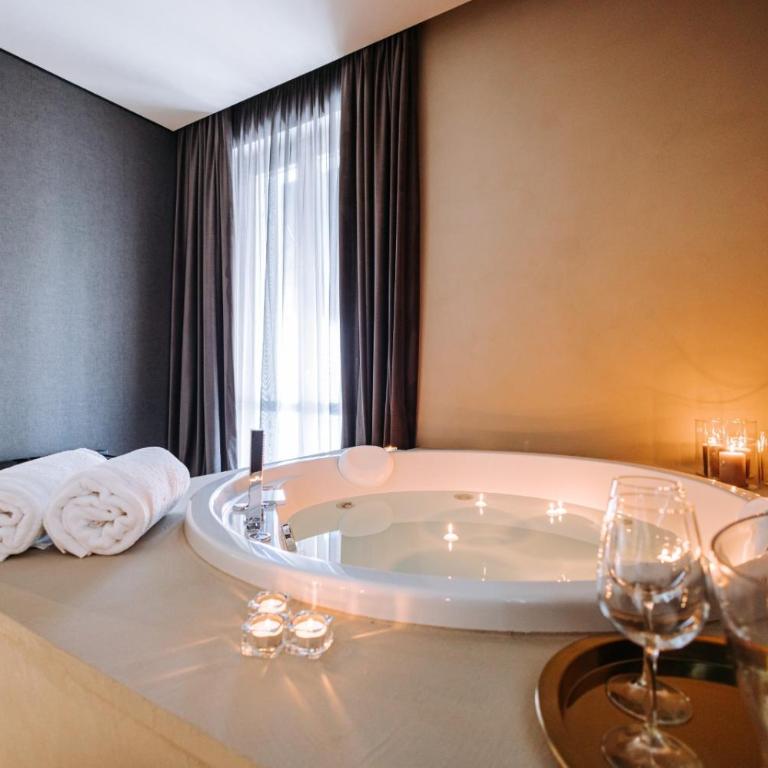Dimora Pirrelli Boutique Hotel & Spa - Camera Queen con Vasca Idromassaggio - 5