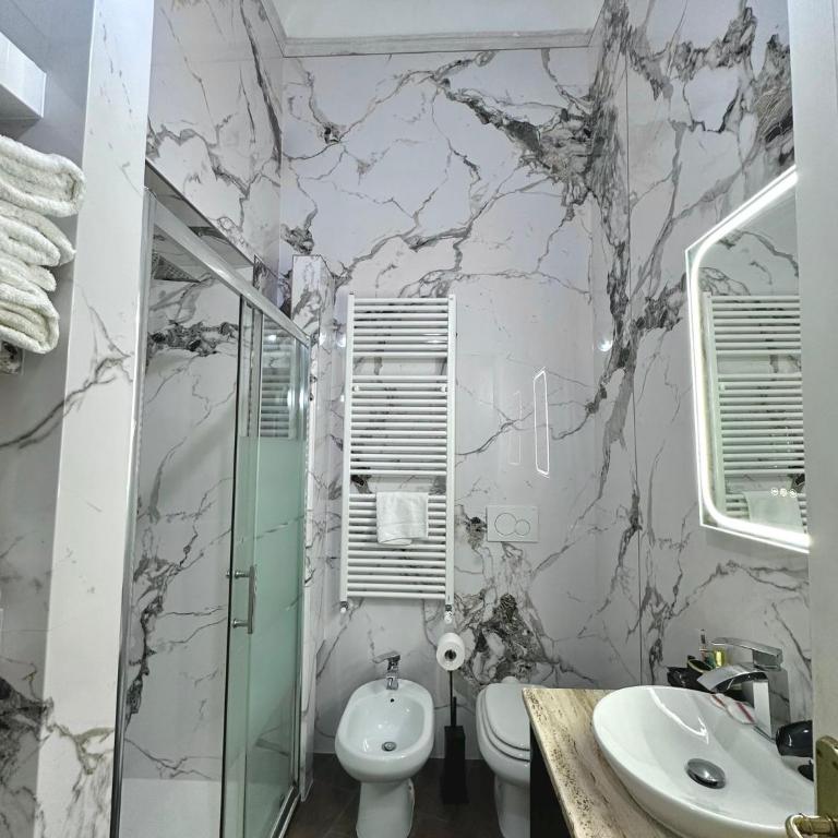 Il Tempio Della Capitale - Camera Quadrupla con Bagno Privato - 1