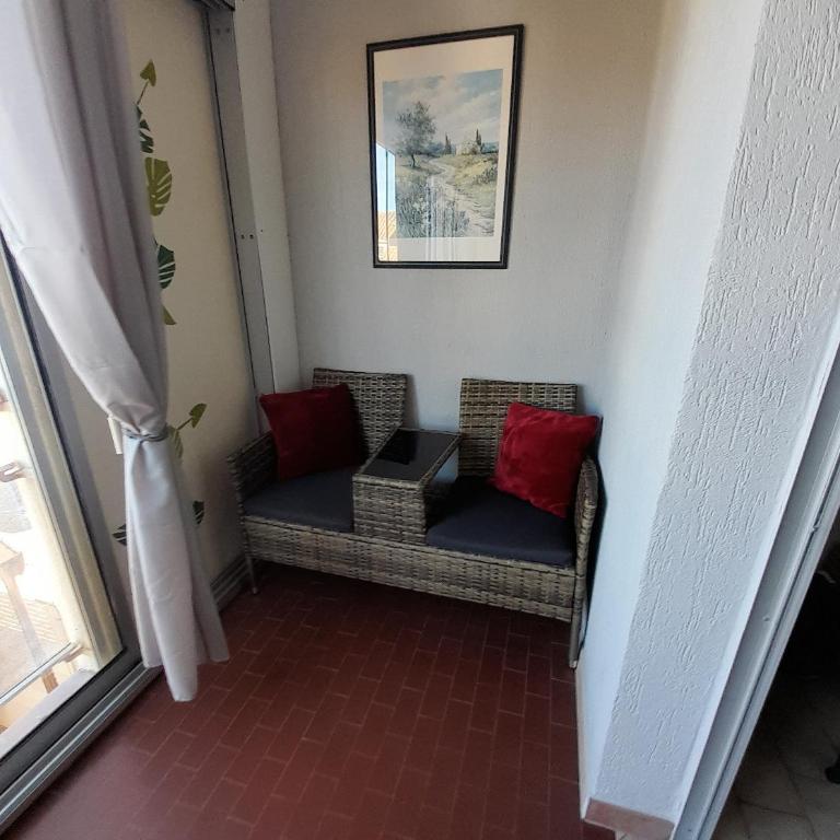 Studio avec parking à 300m de la plage - Apartment mit 1 Schlafzimmer - 4