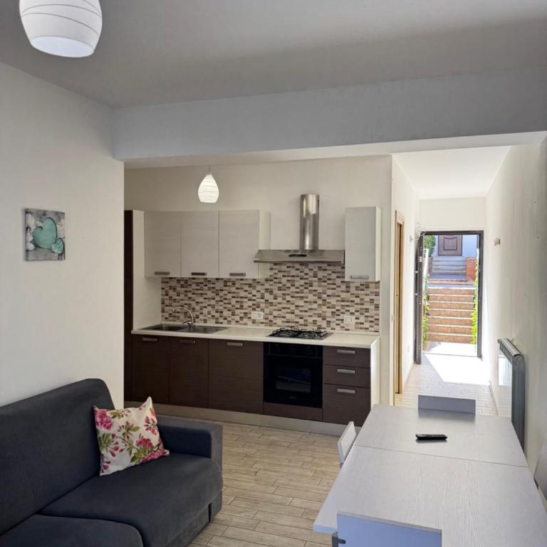EIGHTEEN KT GOLDEN APARTMENT - With garden and private parking just 5 minutes walk from the historic center - Two-Bedroom Apartment - 32