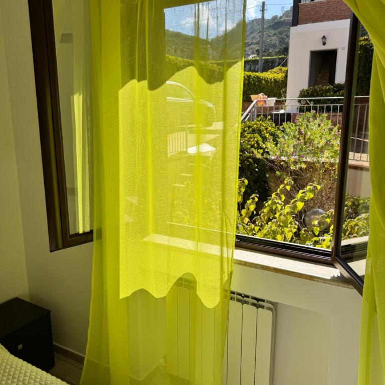 EIGHTEEN KT GOLDEN APARTMENT - With garden and private parking just 5 minutes walk from the historic center - Two-Bedroom Apartment - 34