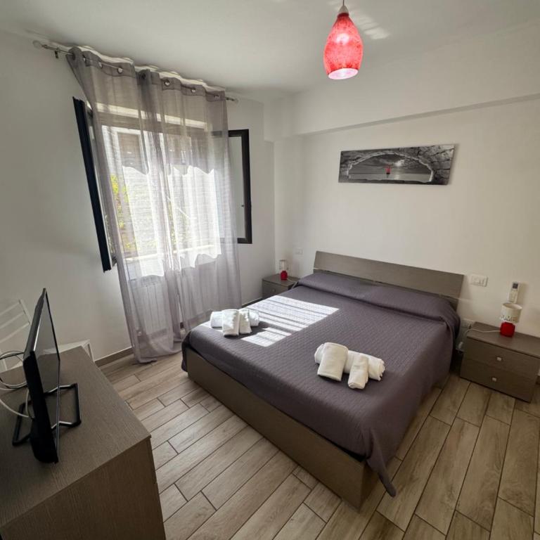 SEVENTEEN BLACK APARTMENT -With garden and private parking just 5 minutes walk from the historic center - Two-Bedroom Apartment - 2