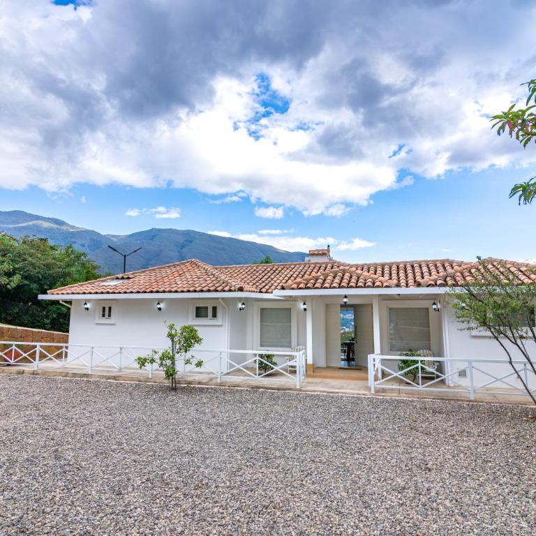 Familiares casas de campo con vista increíble - Four-Bedroom House - 10