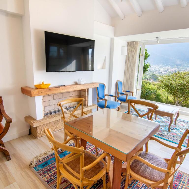 Familiares casas de campo con vista increíble - Four-Bedroom House - 17