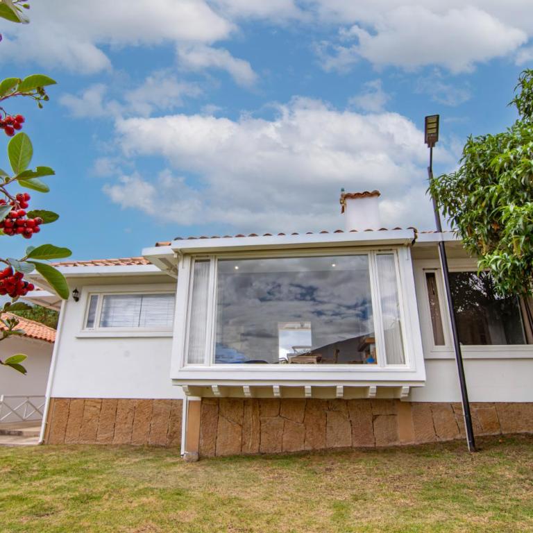 Familiares casas de campo con vista increíble - Four-Bedroom House - 20