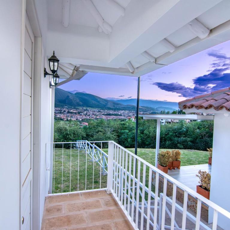 Familiares casas de campo con vista increíble - Four-Bedroom House - 31