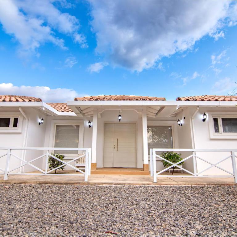 Familiares casas de campo con vista increíble - Four-Bedroom House - 29