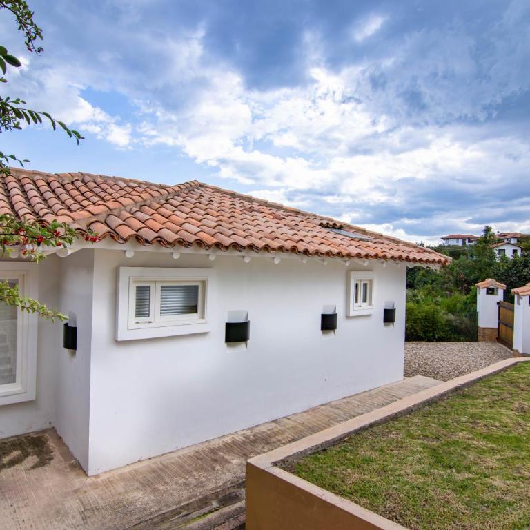 Familiares casas de campo con vista increíble - Four-Bedroom House - 42