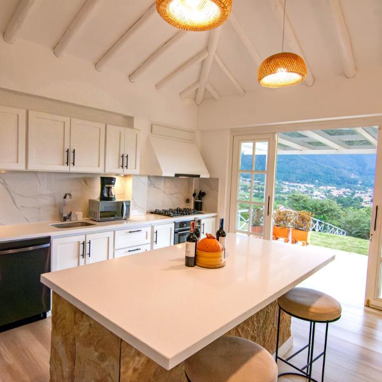 Familiares casas de campo con vista increíble - Four-Bedroom House - 59
