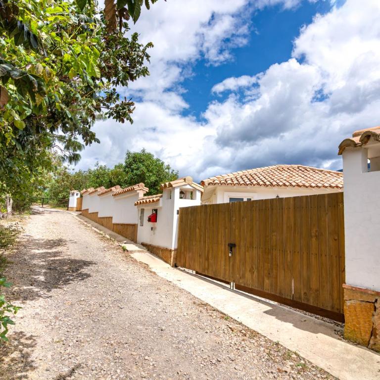 Familiares casas de campo con vista increíble - Four-Bedroom House - 70