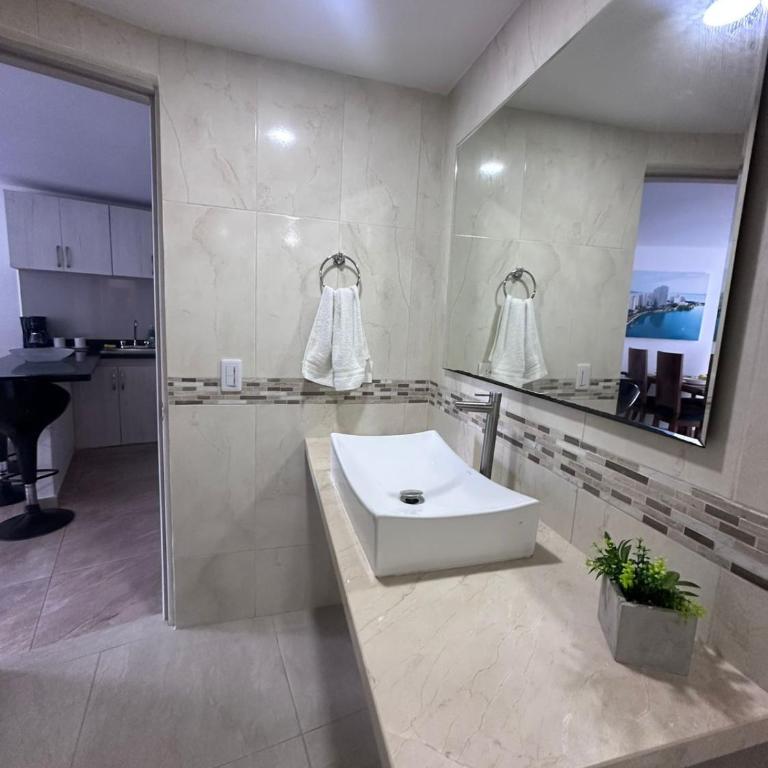 Apartamento tranquilo con hermosas vistas - One-Bedroom Apartment - 12