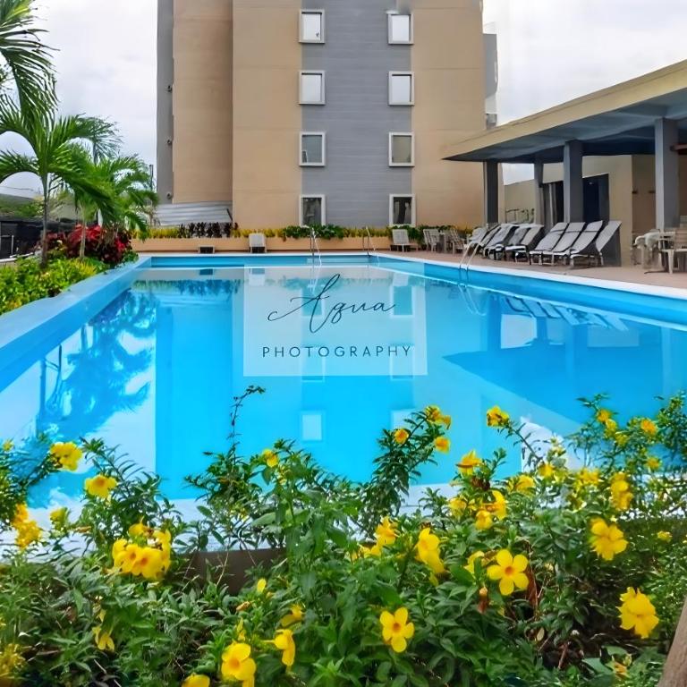 Suite con piscina cerca del mar, ideal para relajarse - Two-Bedroom Apartment with Balcony - 1