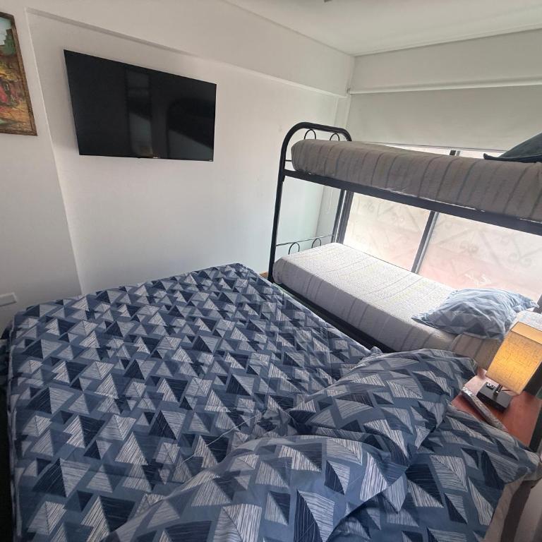 Hostal EntreOrientes - Quadruple Room with Shared Bathroom - 4